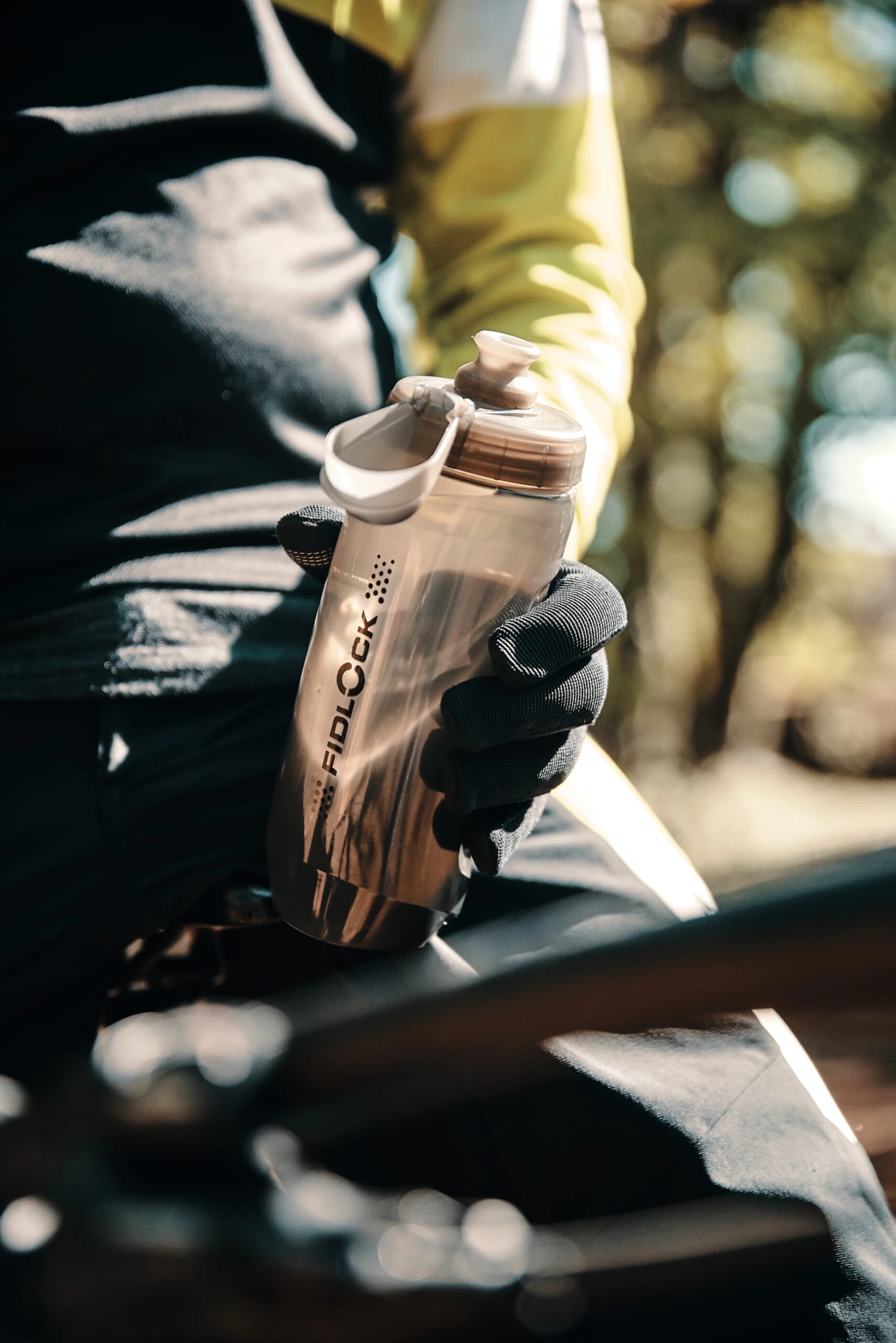 Fidlock Twist Single Bottle 590 Ersatz-Trinkflasche Transparent Schwarz 7 Fidlock Twist Single Bottle 590 Ersatz-Trinkflasche Transparent Schwarz – Bild 5